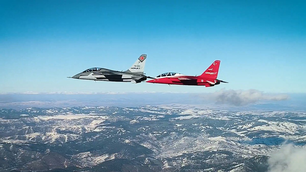 Türk ve İspanyol Hava Kuvvetleri Komutanları HÜRJET ile Gökyüzünde Buluştu